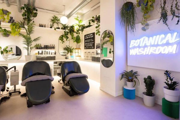 Lush salon